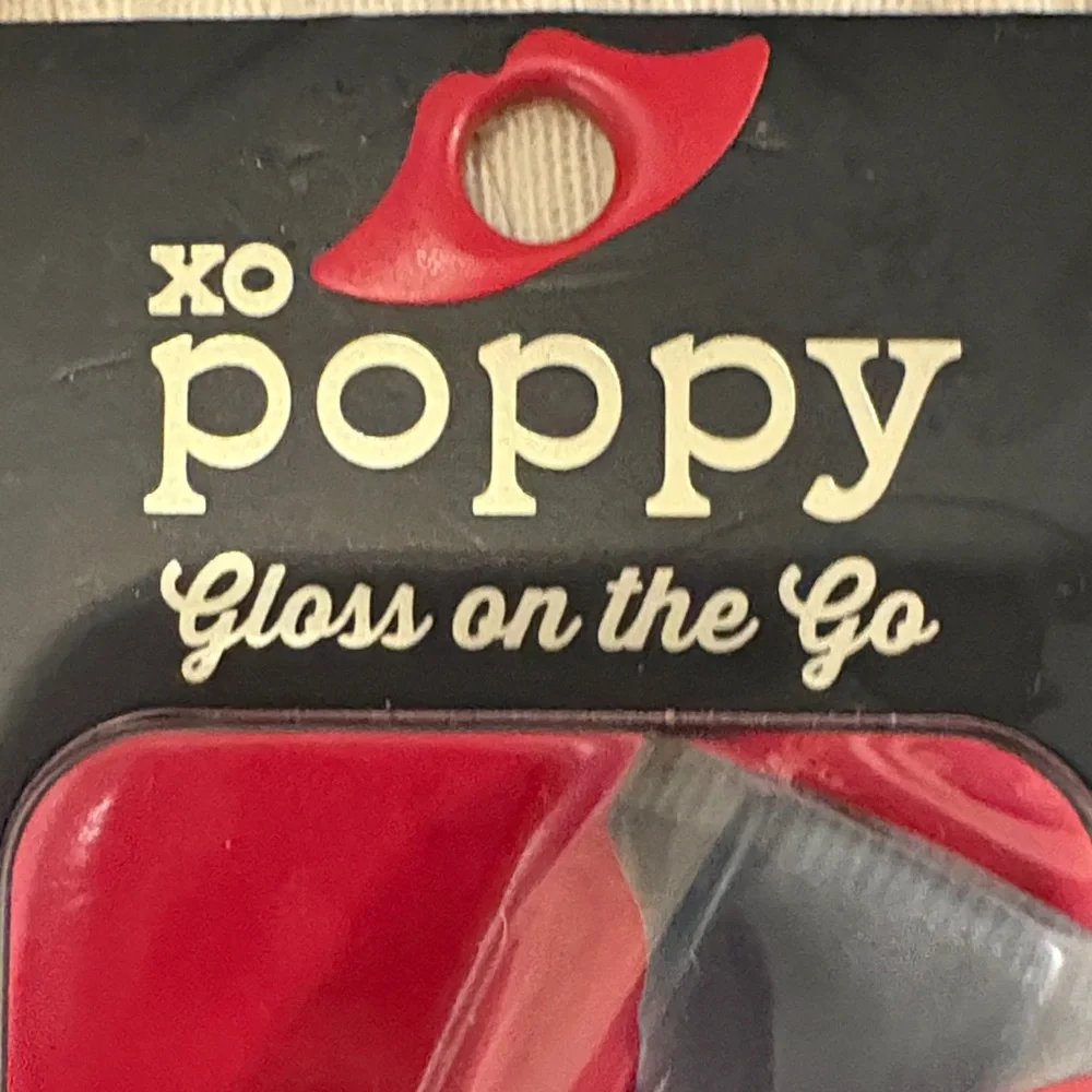 XO Poppy Black Lip Gloss Holder Phone Case